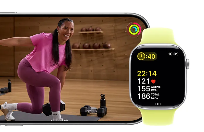 Apple Watch Series 11 追蹤體能訓練數據，同時 iPhone 播放 Fitness Plus 體能訓練影片