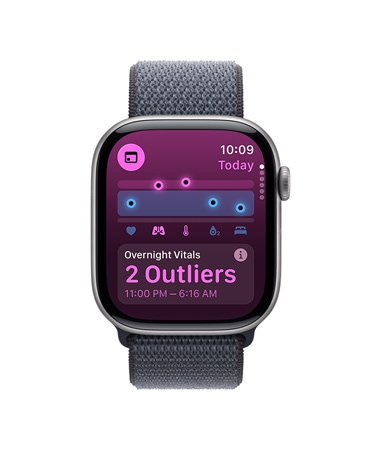 Apple Watch Series 11, astropelēka krāsa, alumīnija ietvars, Vitals aplikācija, veselības rādītāju diagramma, paziņojums par nakts laikā fiksētu veselības stāvokļa datu netipiskām vērtībām, labais sāns, Digital Crown, sporta aproce, tumšpelēka krāsa